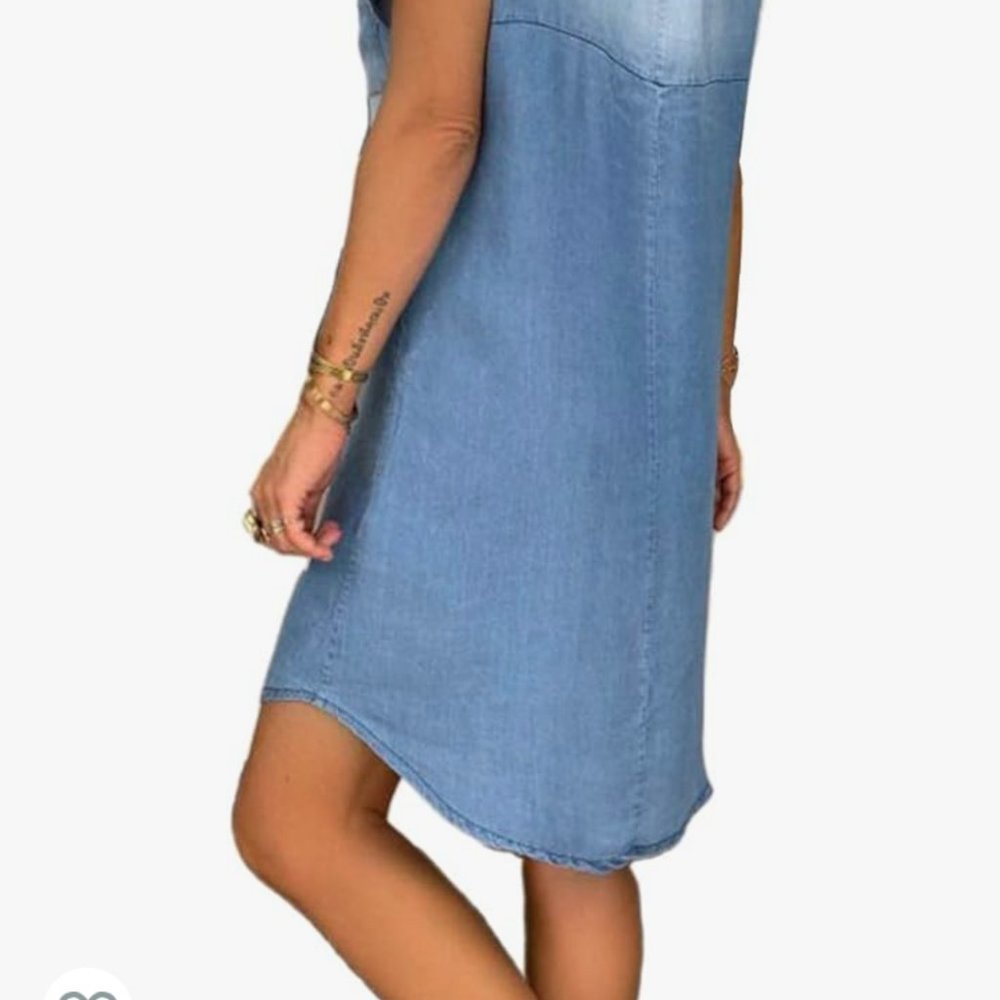 light blue distressed denim sleeveless pocket button up dress - Picture 4 of 8